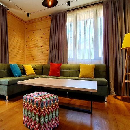 Hotel Migu Yard Kazbegi Exteriör bild