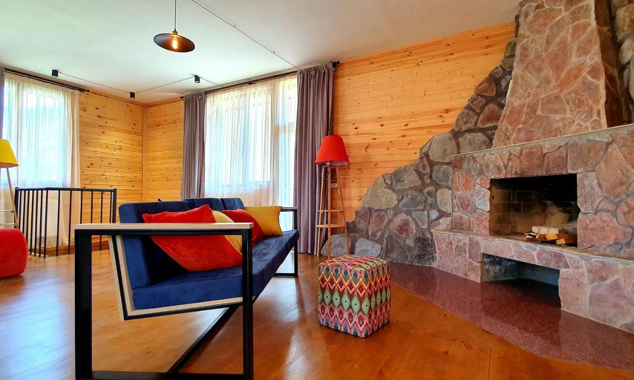 Hotel Migu Yard Kazbegi Exteriör bild