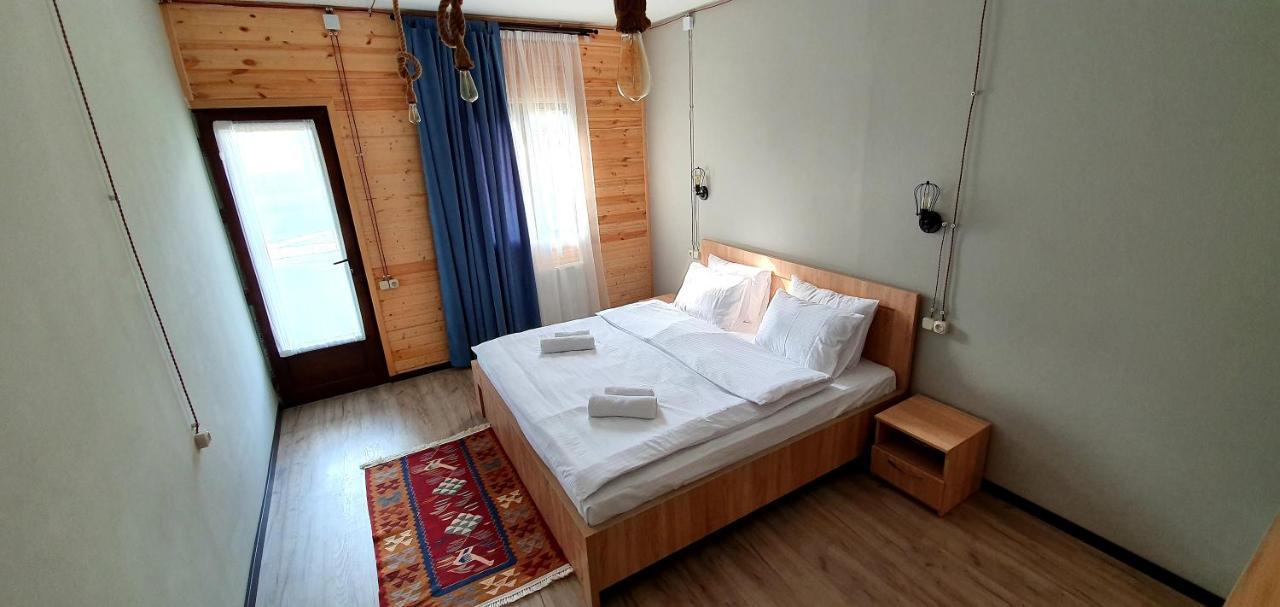 Hotel Migu Yard Kazbegi Exteriör bild