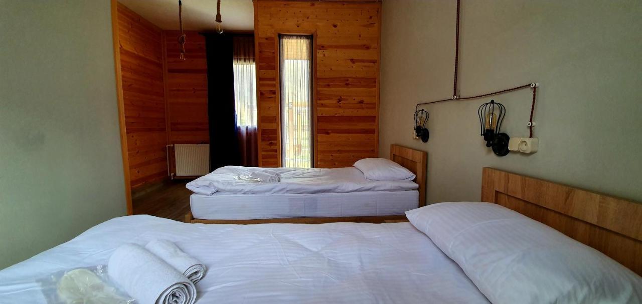 Hotel Migu Yard Kazbegi Exteriör bild